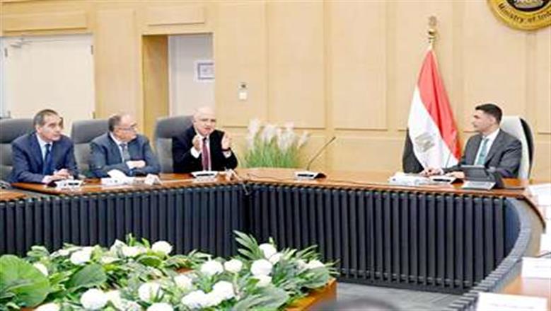 وزير الصناعة: تدشين 5 صناديق استثمارية لتعزيز أدوات التمويل البديلة للقطاع الصناعي
