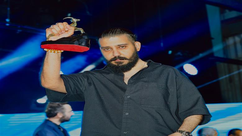أول تعليق من المخرج مراد مصطفي بعد فوز فيلمه بمهرجان عنابة السينمائي بالجزائر