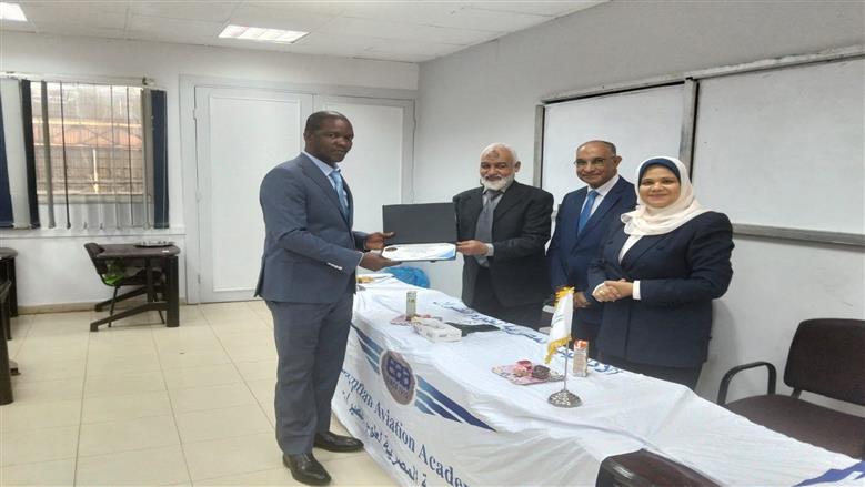 الطيران المدني: انتهاء دورة أنظمة الإنارة بالمطارات لمهندسي مملكة «إسواتيني»