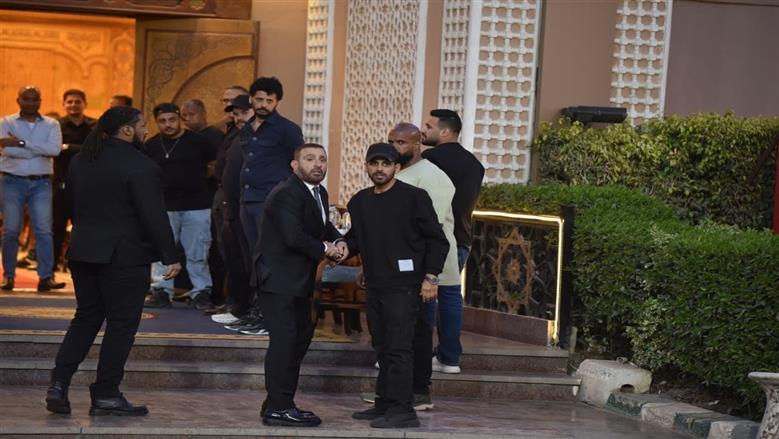 بينهم أحمد السقا ومحمد إمام.. نجوم الفن في عزاء والد حمدي الميرغني (صور) 
