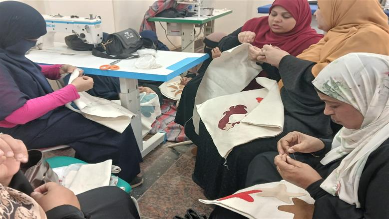 انطلاق برامج تدريبية للحرف اليدوية بمشغلي البصالي وكوم أمبو في أسوان