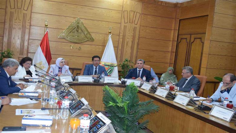 مجلس جامعة بنها : رفع حالة الطوارئ وتوفير بيئة آمنة للطلاب لأداء الامتحانات