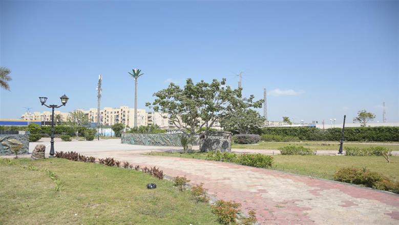 محافظ بورسعيد يتفقد حديقة الضواحي