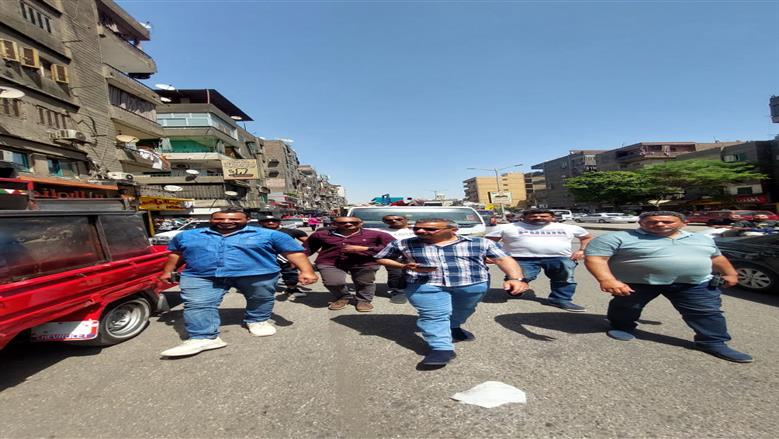 حملات لرفع الإشغالات بإمبابة ومنع عودة الباعة الجائلين
