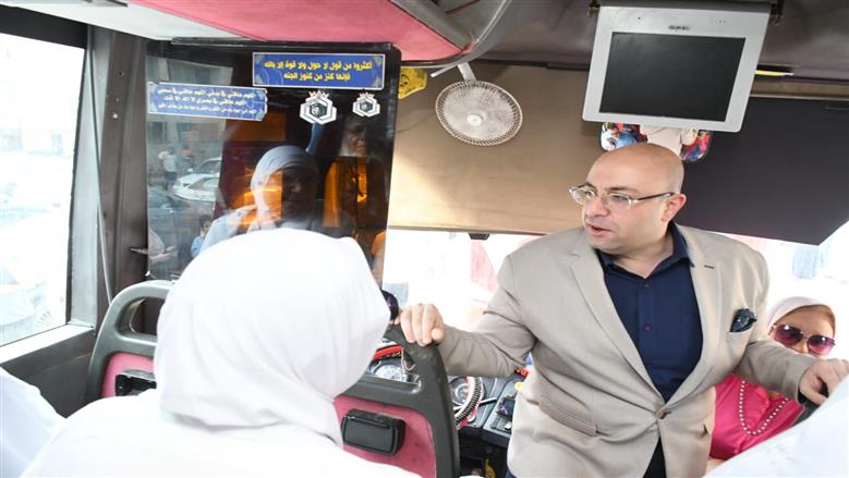 محافظ الفيوم يودع الحجاج قبل سفرهم للأراضي المقدسة لأداء فريضة الحج