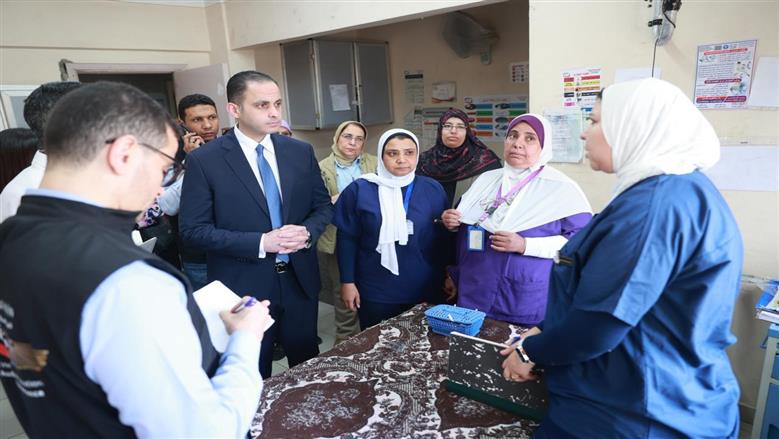 إحالة مديرة المنطقة الطبية ومسؤول الرعاية الأساسية والمتغيبين عن العمل بالعامرية للتحقيق