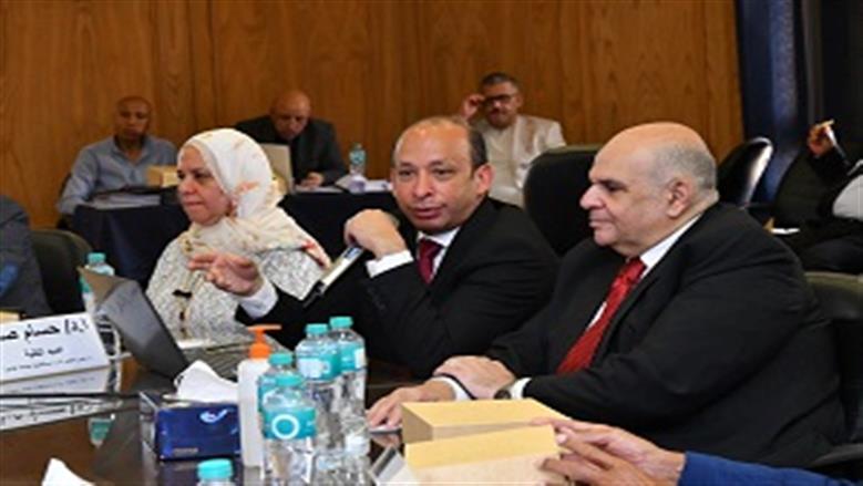إطلاق مشروع ميكنة البوابات الخاصة وبدء تجربة لمحطة متكاملة للطاقة الشمسية بطب قصر العيني