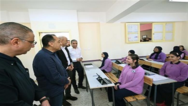 مدبولي من مجمع مدارس الجمهورية الجديدة ببولاق الدكرور: الدولة حريصة على تطوير التعليم