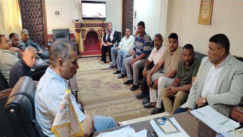 استعدادًا لعيد الأضحى.. رئيس مدينة أرمنت يعقد اجتماعا موسعا لضمان جاهزية الخدمات والمرافق