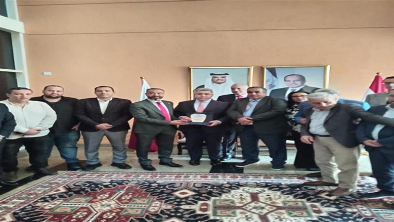 «الناشرين المصريين» يكرم سفير مصر بقطر على دعمه بمعرض الدوحة للكتاب