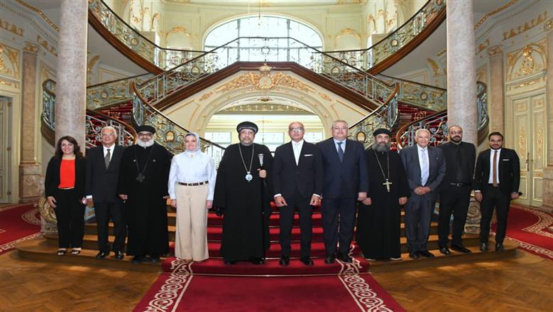 الأنبا إرميا: مصر تعلم العالم كيف يعيش المسلمون والمسيحيون في محبة حقيقية