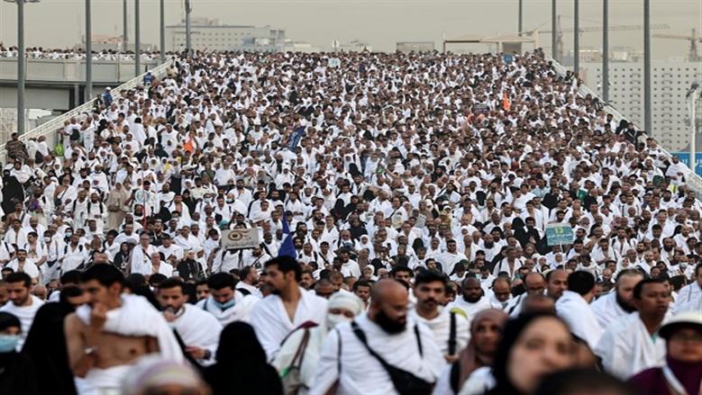 «الإفتاء» تحذر الحجاج من التدافع في الأماكن المزدحمة.. سلامة الإنسان مقدمة شرعا