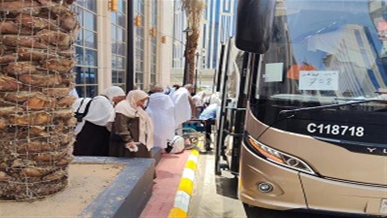 «الحج السياحي»: 1200 أتوبيس تتوجه إلى مقار إقامة الحجاج استعدادا للتحرك إلى عرفات 