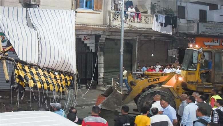 محافظ الإسكندرية يخصص باكيات مجانية للباعة لمدة عام