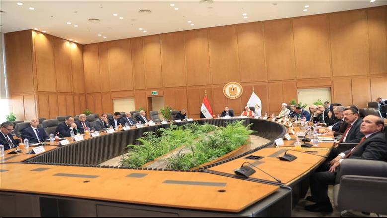 رئيس جامعة الأزهر: نواكب التطورات العلمية والبحثية بجميع الكليات والمعاهد