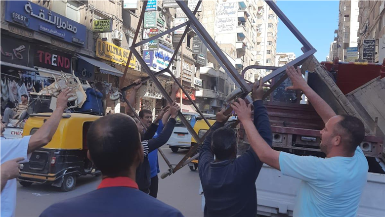 تمركزات ثابتة في شارع الجلاء بالإسكندرية لمنع عودة الباعة الجائلين