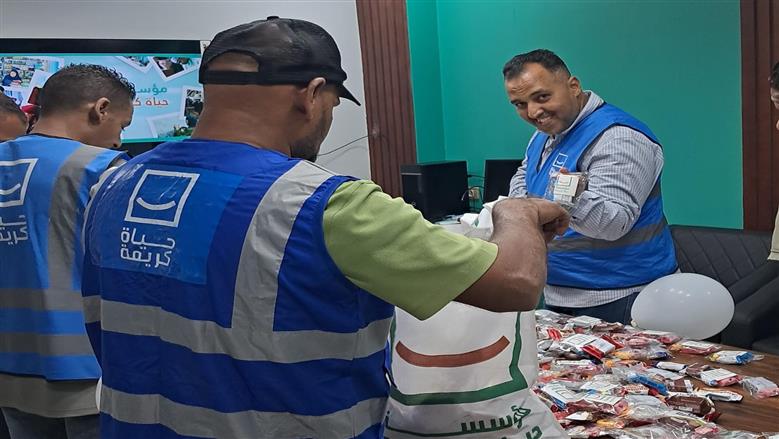تجهيز الهدايا والفقرات الترفيهية استعدادا لاستقبال الأطفال والأسر