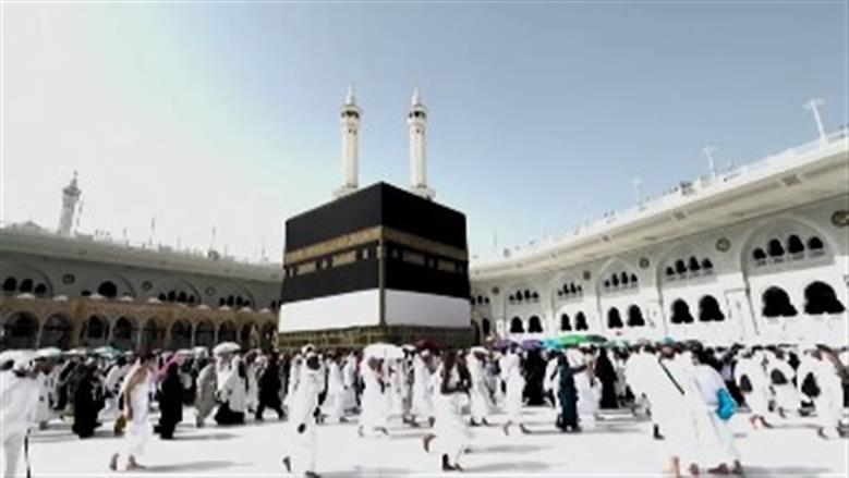 الذكاء الاصطناعي يخدم ضيوف الرحمن.. تقنيات حديثة لتنظيم الحشود وتسهيل المناسك