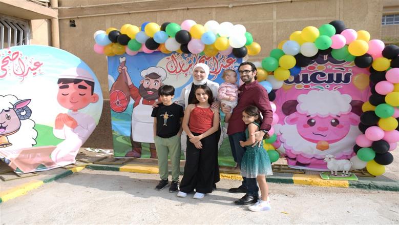 رئيس جامعة القاهرة يتابع توزيع اللحوم والأضاحي على العاملين بأسعار مخفضة