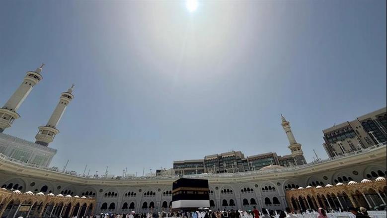 ظاهرة فلكية نادرة تحدث على الكعبة بعد قليل.. اختفاء الظلال تماما