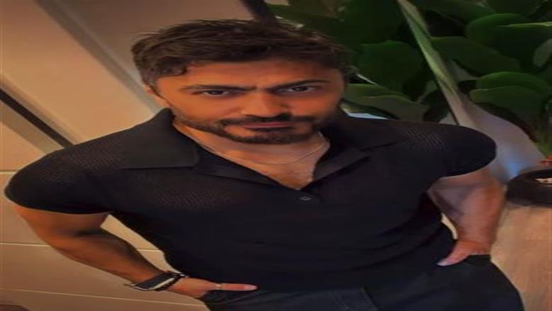 أول تعليق من تامر حسني قبل ساعات من إحياء حفل مباراة مصر وروسيا