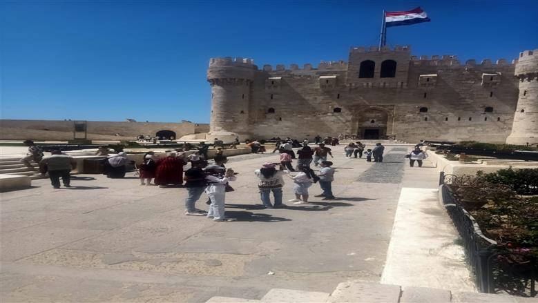 إقبال على الأماكن السياحية في الإسكندرية