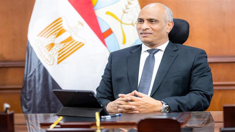 التوسع في توصيل الغاز للمنازل وتشغيل 3 مصانع لتدوير المخلفات بكفر الشيخ