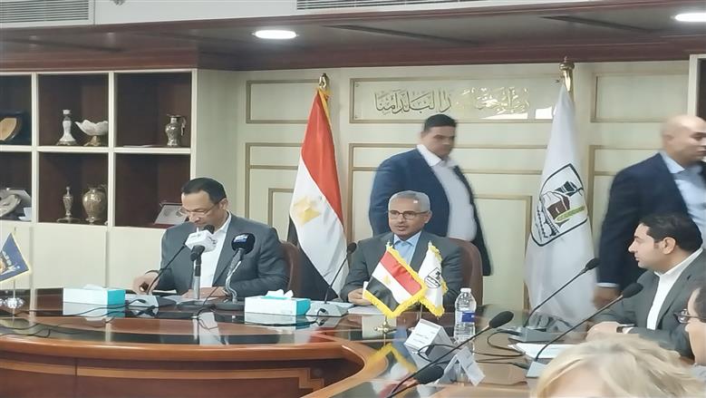 توقيع اتفاقيتين لدماج الحلول الرقمية في العمل الإداري وتحسين الخدمات الحكومية ببني سويف
