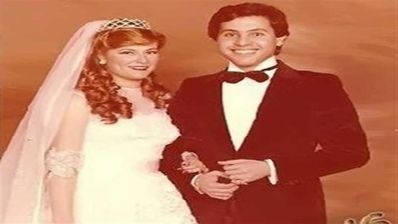 سر 45 عاما مع نهلة توفيق.. كيف تحول تعارف عائلي إلى أقوى قصة حب في حياة هاني شاكر؟