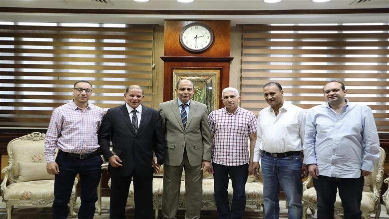 محافظ المنيا يبحث مع أعضاء «النواب» عددا من الملفات الخدمية والتنموية