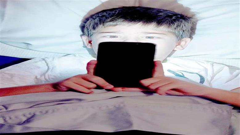 العنف الرقمي.. جراح في عقول الأطفال
