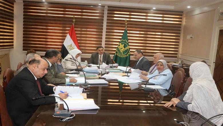محافظ القليوبية يعقد لجنة قيادات لاختيار عدد من الوظائف القيادية بديوان عام المحافظة ومديرية الزراعة بالقليوبية