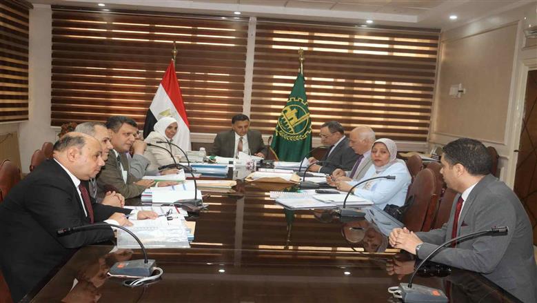 محافظ القليوبية يعقد لجنة قيادات لاختيار عدد من الوظائف القيادية بديوان عام المحافظة ومديرية الزراعة بالقليوبية