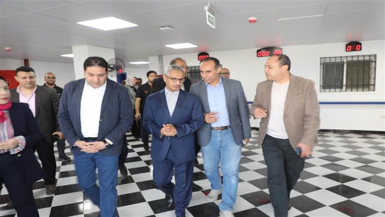 محافظ بني سويف ورئيس «تنمية الصعيد» يتابعان تطوير المركز الطبي بشرق النيل ومجمعًا غذائيًا بسمسطا