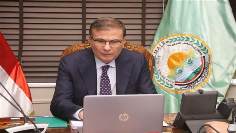 «الوقائع المصرية» تنشر قرار منح مكافآت وبدلات لأعضاء إدارة «العروبة الزراعية» بالبحيرة