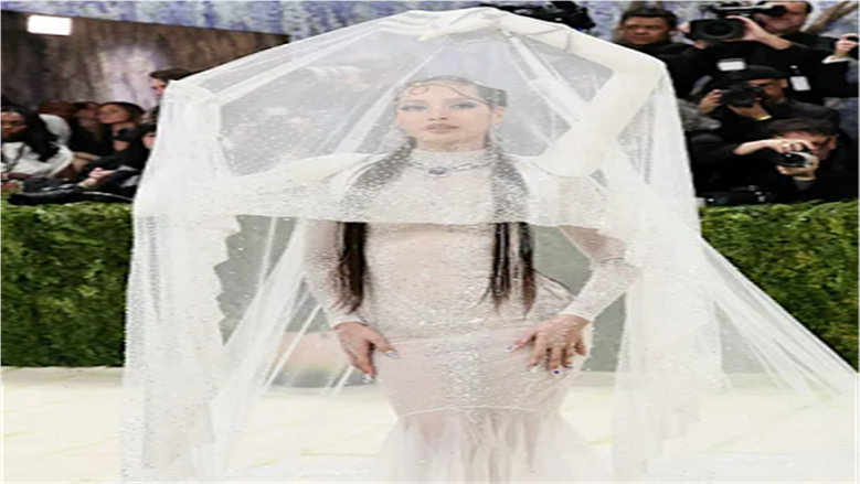 أغرب إطلالات Met Gala 2026