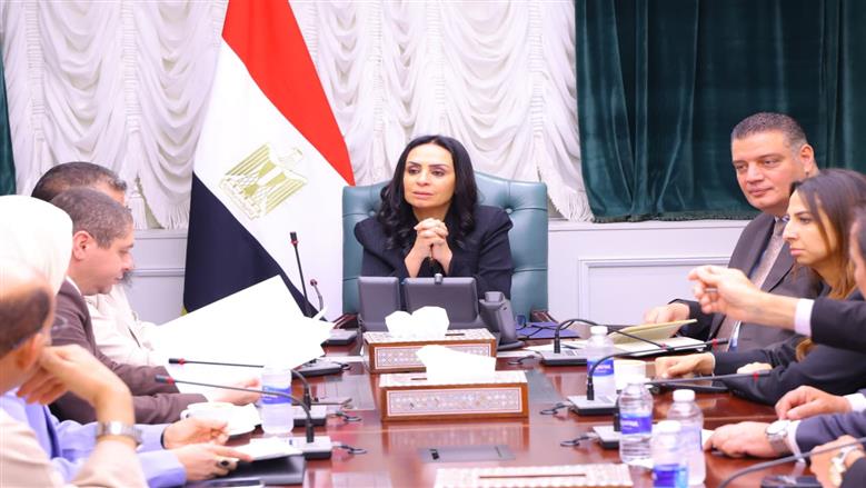 وزيرة التضامن تبحث طلبات النواب بشأن «تكافل وكرامة» وكارت الخدمات المتكاملة