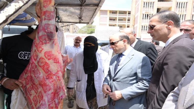 سوق اليوم الواحد بالمحلة الكبرى يوفر السلع الغذائية بتخفيضات 30%