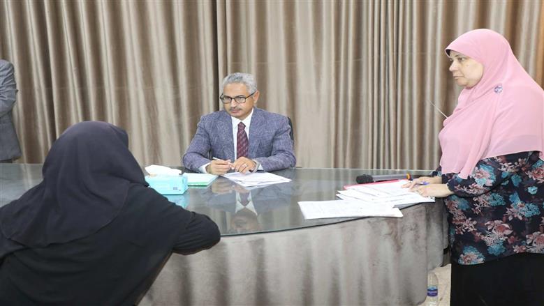 محافظ بني سويف يعقد أول لقاء جماهيري بسمسطا لبحث شكاوى المواطنين خارج الديوان العام