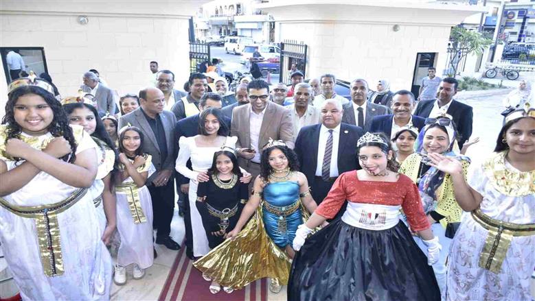 بمشاركة التحالف الوطني.. نائب محافظ الأقصر يشهد تكريم الطلاب المتميزين في مبادرة تاريخ بلدنا في عيون ولادنا