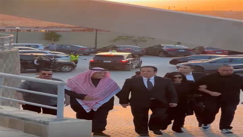 هيفاء وهبي وياسر جلال وهاني مهنا أول حضور عزاء هاني شاكر