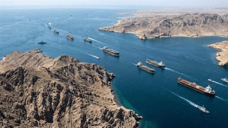 من صفحة واحدة.. مذكرة تفاهم بين أمريكا وإيران لفتح مضيق هرمز ورفع الحصار