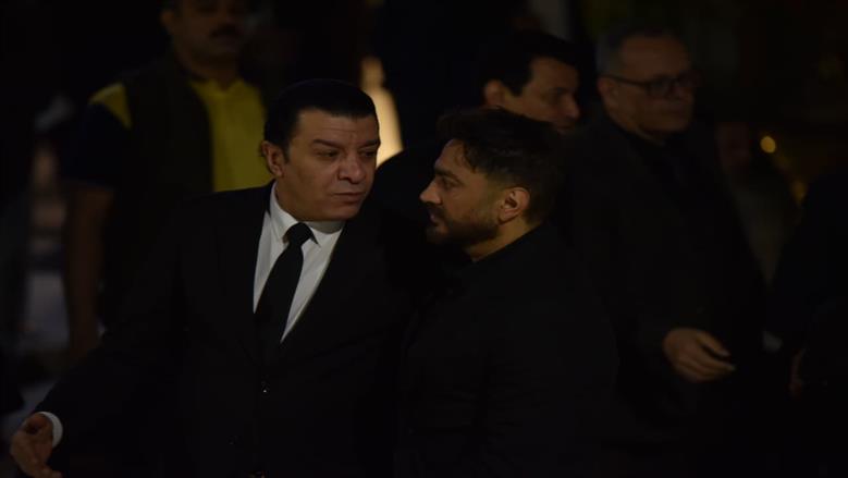 نجوم الفن والغناء والمجتمع يجتمعون في عزاء هاني شاكر (صور)