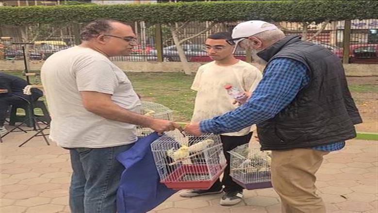 اقبال المواطنين على المعرض 