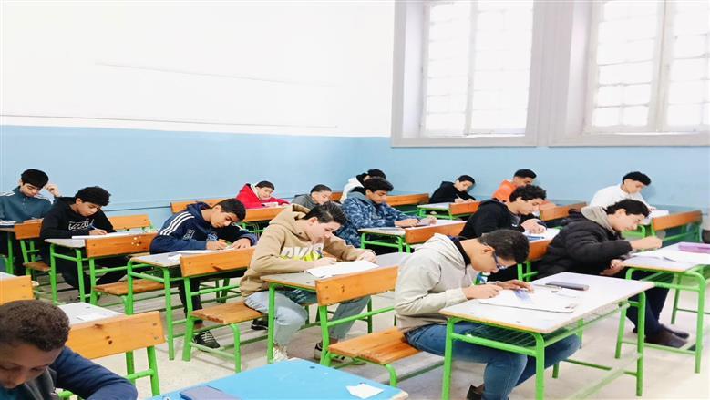 بدء امتحانات الطلاب المتخلفين عن الفصل الدراسى الأول للشهادة الإعدادية يونيو المقبل