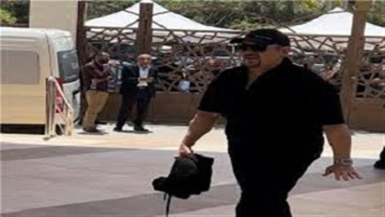 هشام عباس عن قراءة أسماء الله الحسنى فى جنازة هاني شاكر: مكانتش مترتبة