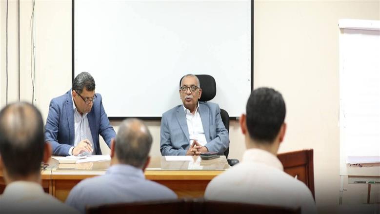 رئيس «مياه المنيا» يوجه بوضع جدول زمني للانتهاء من تجهيز غرفة الأزمات والطوارئ