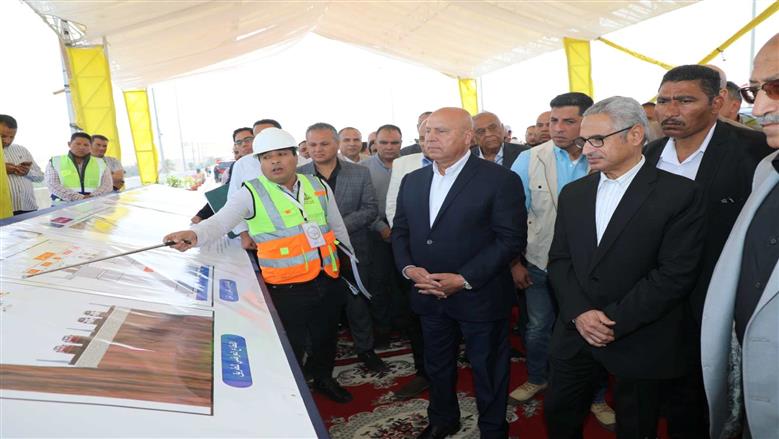 وزير النقل ومحافظ بني سويف يشهدان التشغيل التجريبي للمرحلة الأولى من محور الفشن