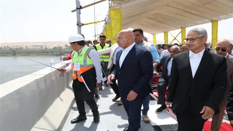وزير النقل ومحافظ بني سويف يشهدان التشغيل التجريبي للمرحلة الأولى من محور الفشن