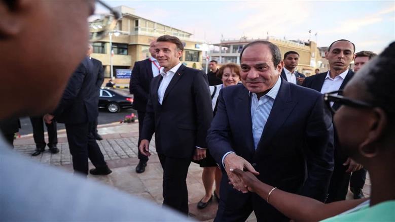 بنحبك يا ريس.. استقبال حافل للرئيس السيسي ونظيره الفرنسي ماكرون في قلعة قايتباي بالإسكندرية